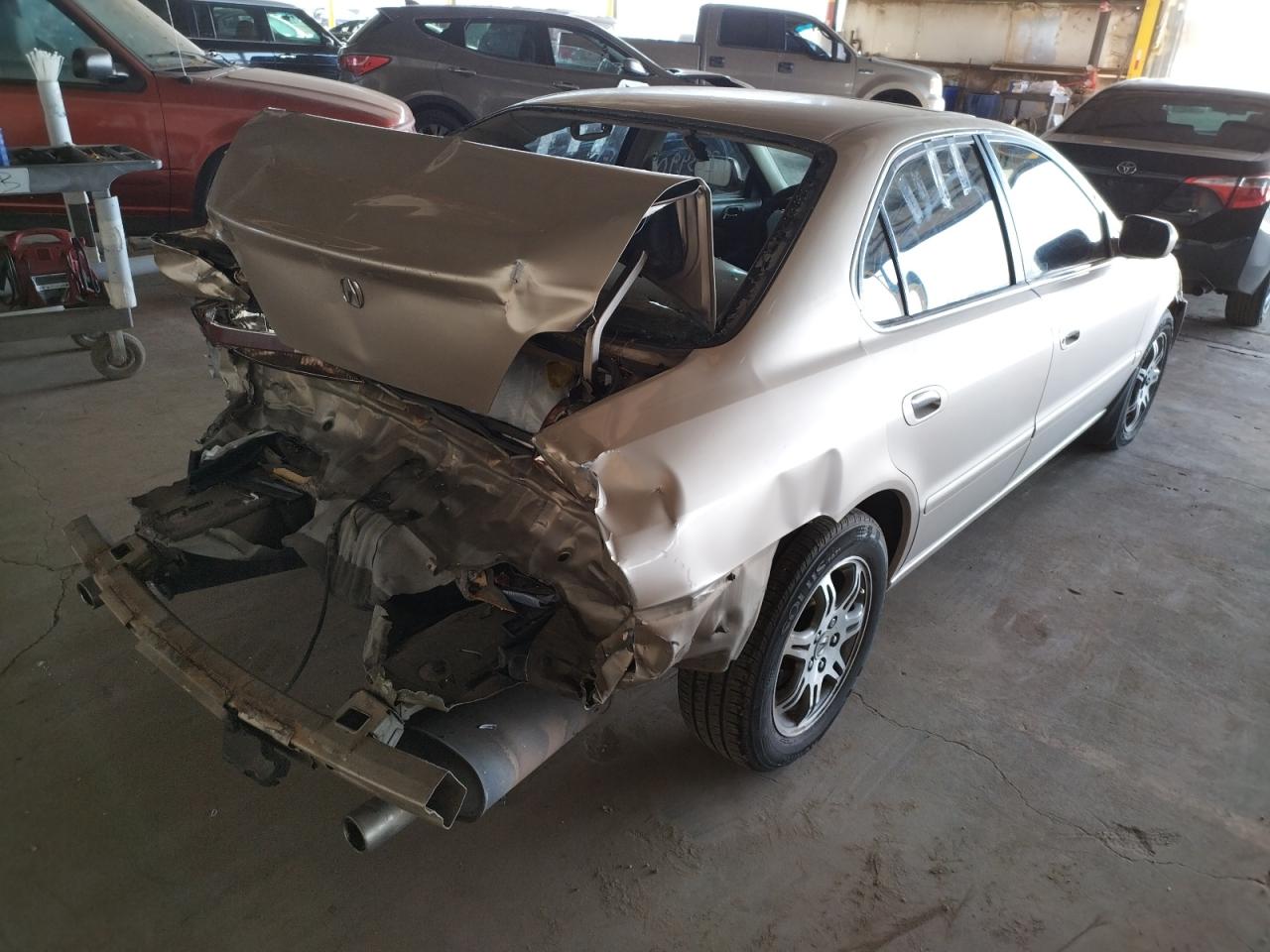 Photo 4 from auction – 2000 ACURA 3.2TL with VIN 19UUA5672YA009094