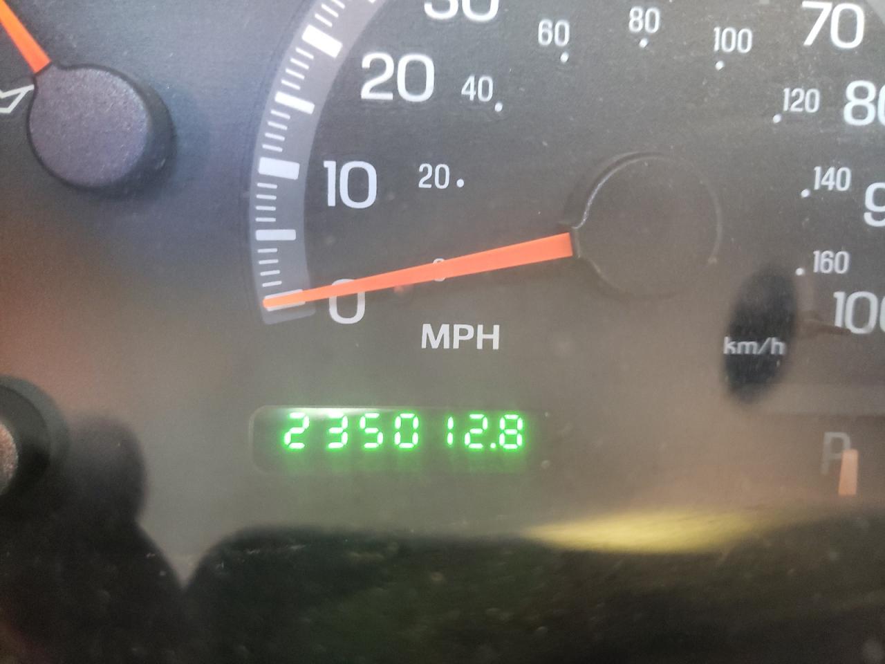 Photo 8 from auction – 2001 FORD F150 SUPER with VIN 1FTRW07L61KC27785