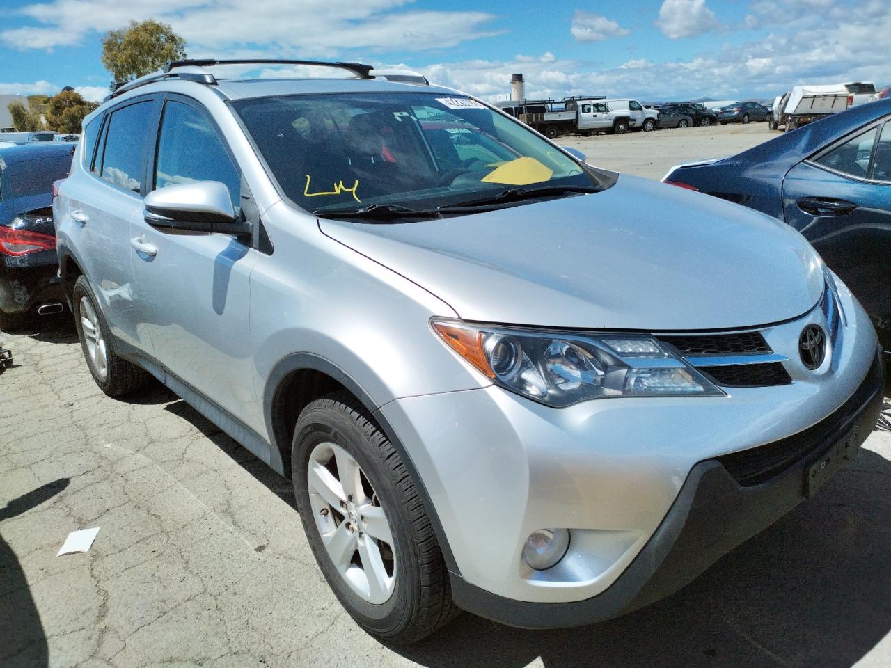 TOYOTA RAV4 XLE 2013 with VIN 2T3RFREV7DW103268 - Photo from auction