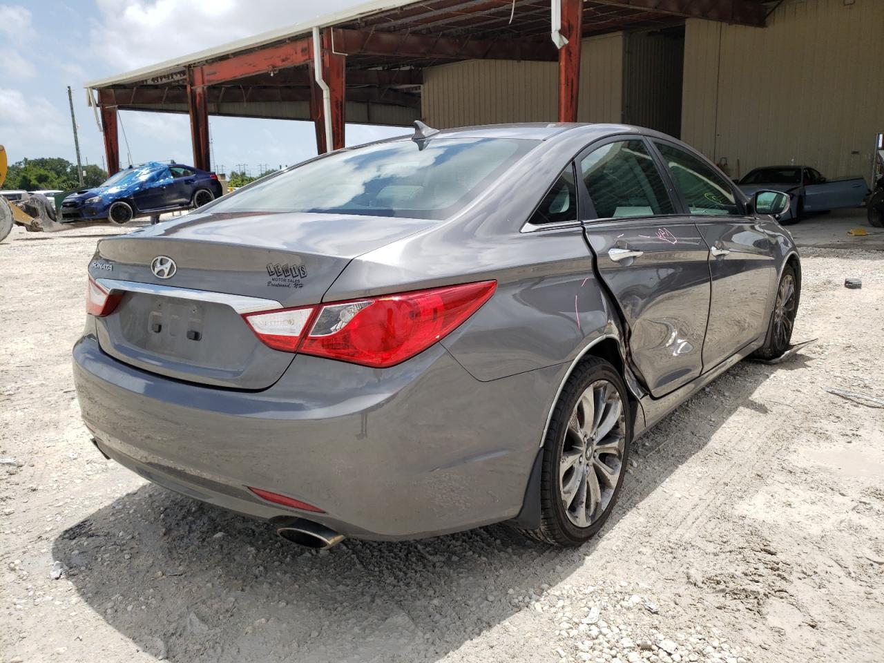 Photo 4 from auction – 2011 HYUNDAI SONATA SE with VIN 5NPEC4AC0BH134624