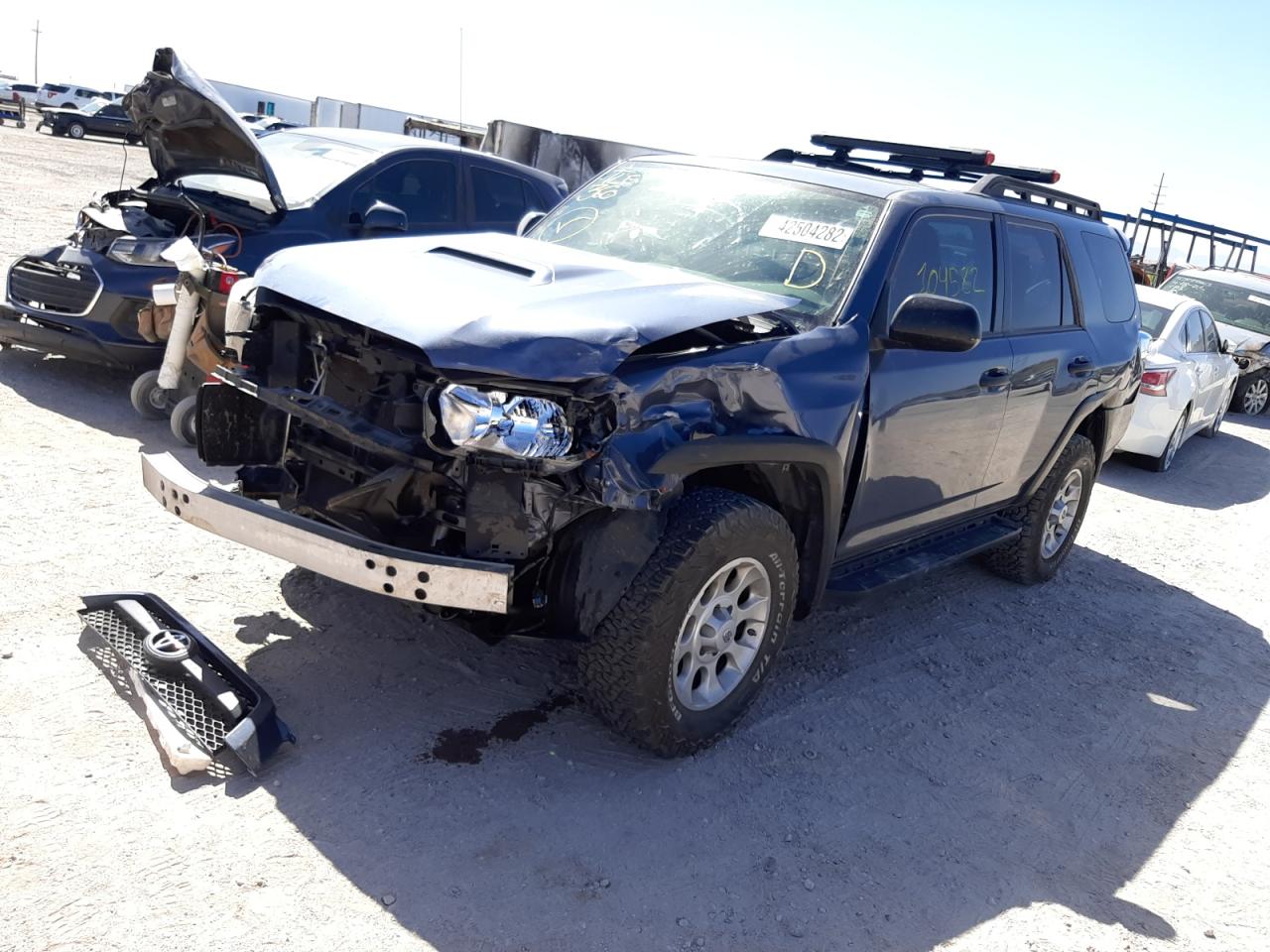 Photo 2 from auction – 2011 TOYOTA 4RUNNER SR with VIN JTEBU5JR1B5064265