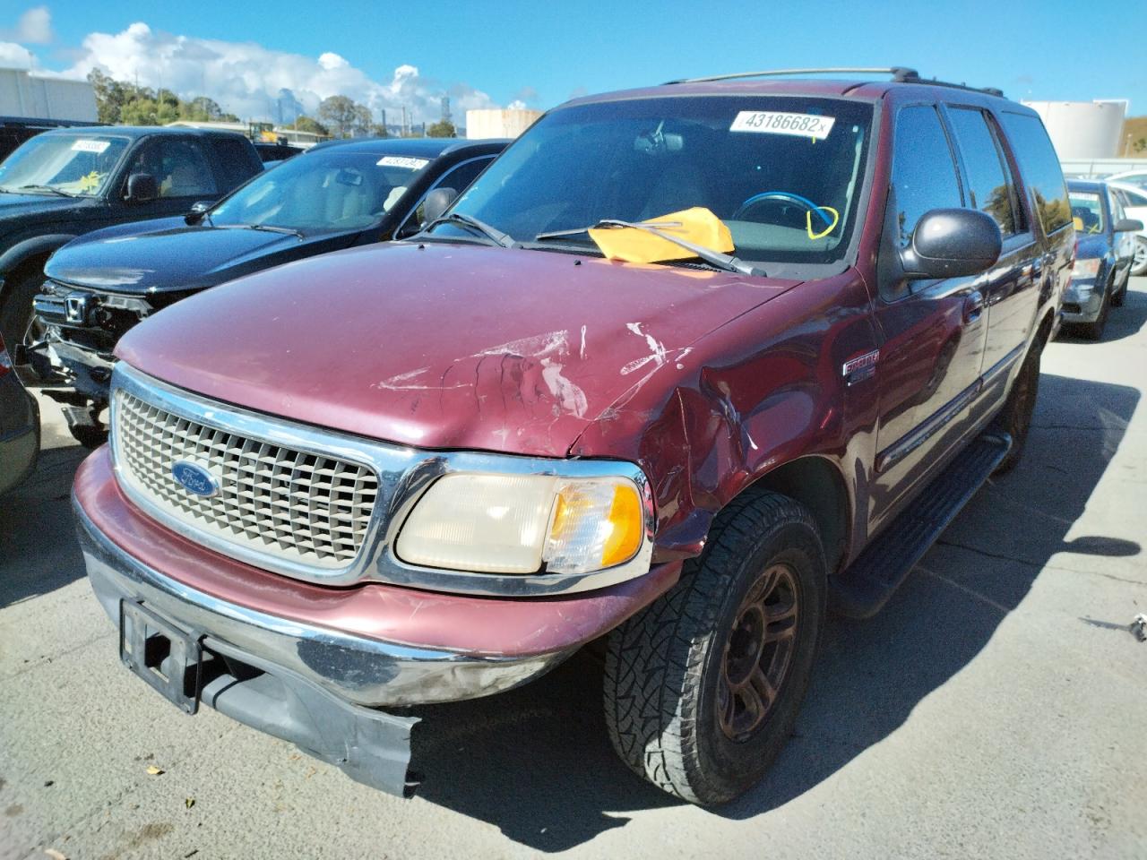 Photo 2 from auction – 2001 FORD EXPEDITION with VIN 1FMRU15L11LA61907