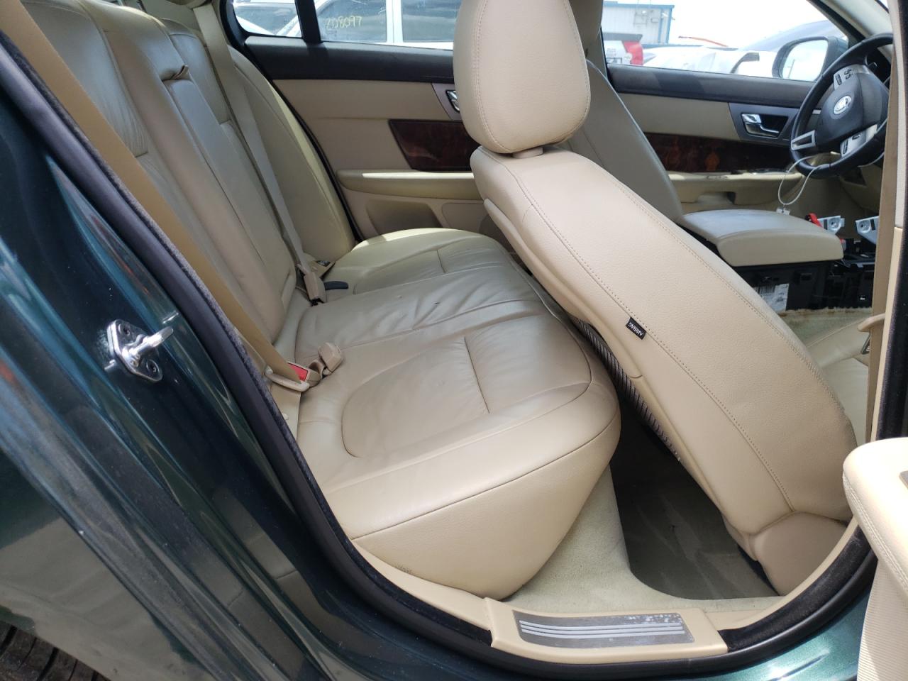 Photo 6 from auction – 2011 JAGUAR XF with VIN SAJWA0FB1BLS19004