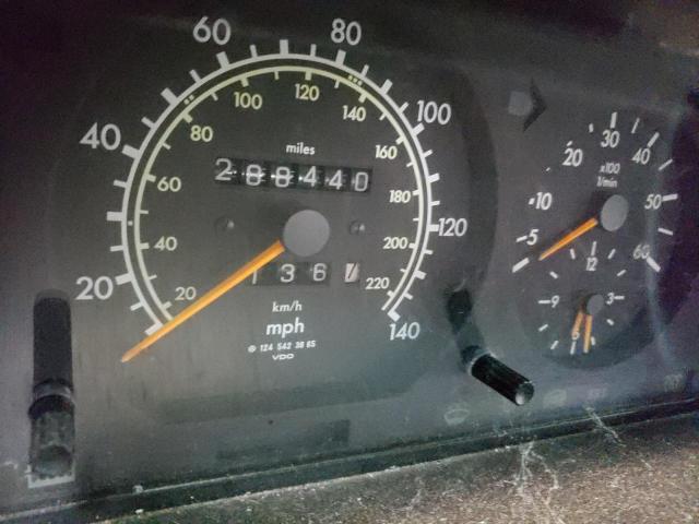 Photo 8 from auction – 1995 MERCEDES-BENZ E 300D with VIN WDBEB31E7SC080280