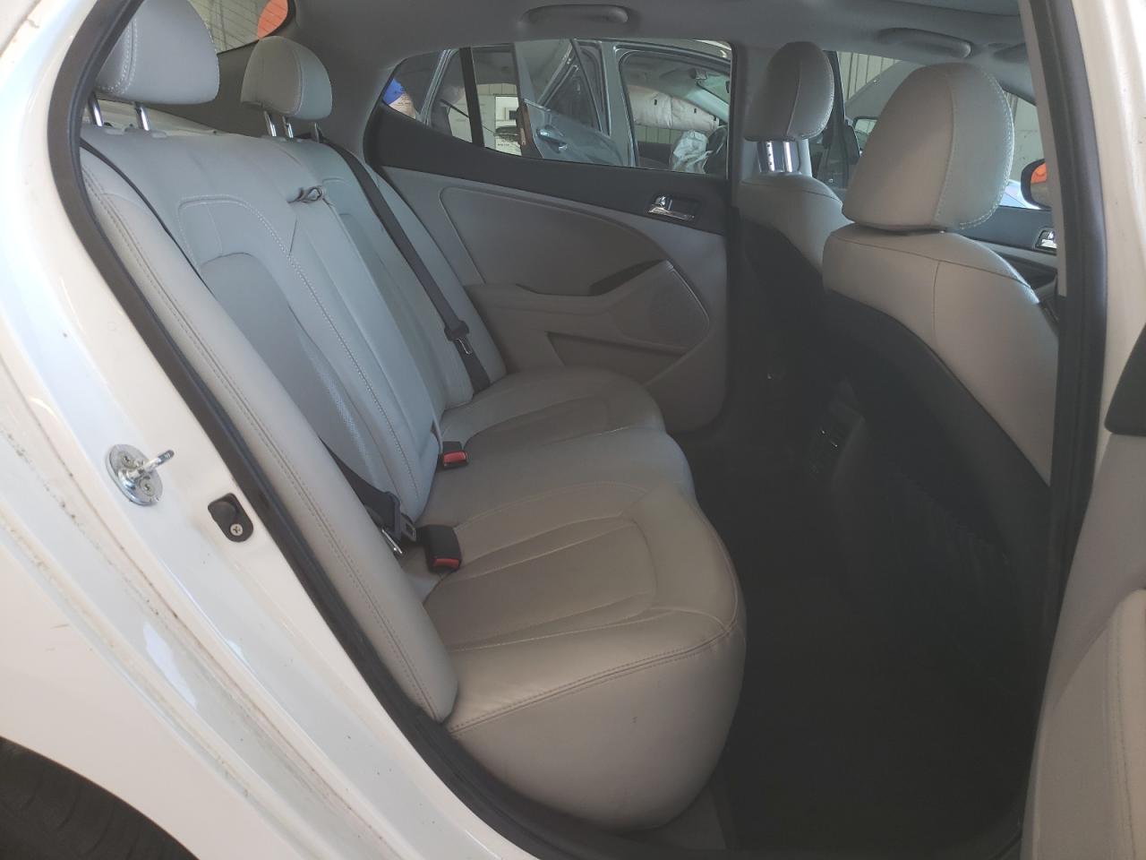 Photo 6 from auction – 2011 KIA OPTIMA EX with VIN KNAGN4A78B5086535
