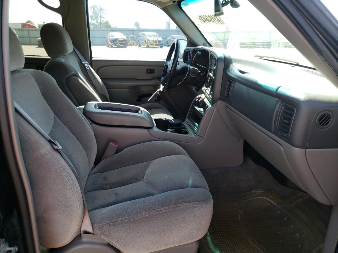 Photo 5 from auction – 2004 GMC YUKON with VIN 1GKEK13Z04R305228