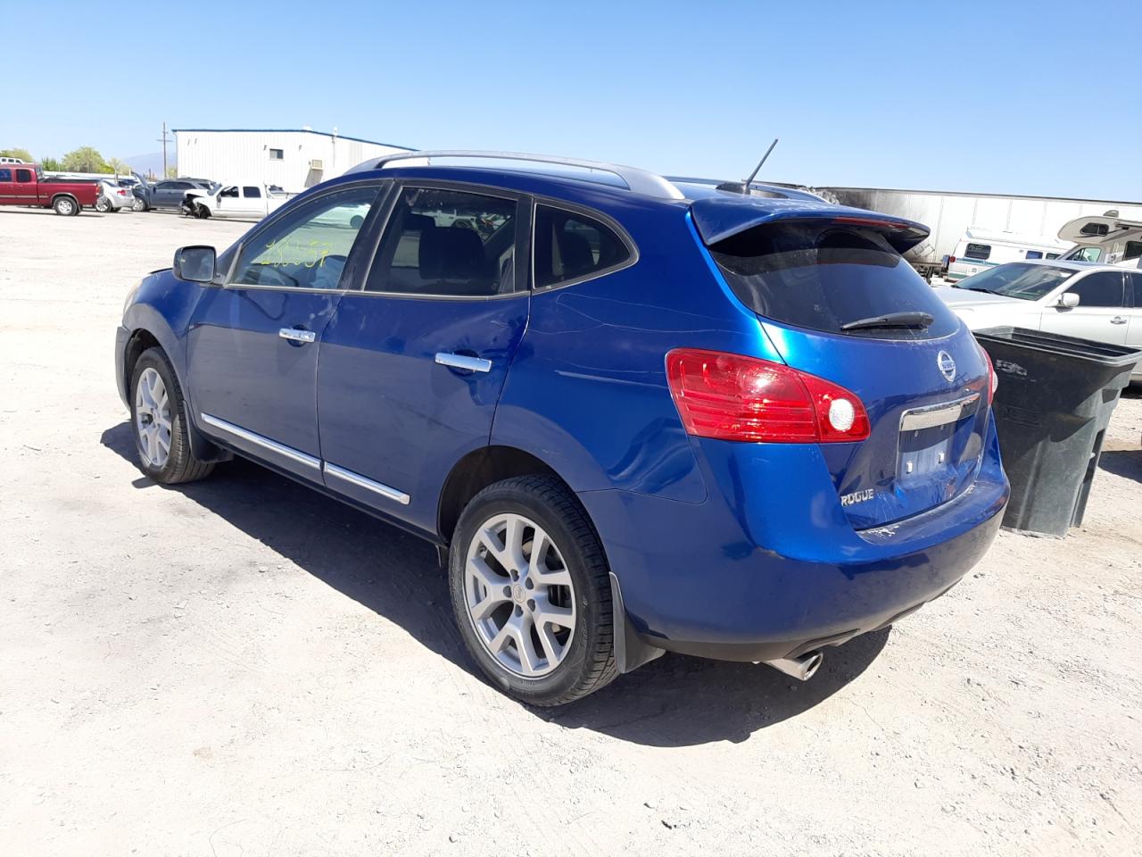 Photo 3 from auction – 2011 NISSAN ROGUE S with VIN JN8AS5MT8BW154847