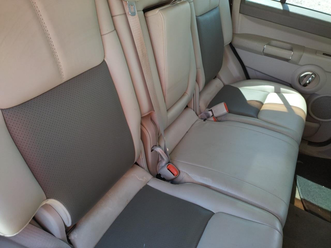 Photo 6 from auction – 2007 JEEP COMMANDER with VIN 1J8HG58277C573836