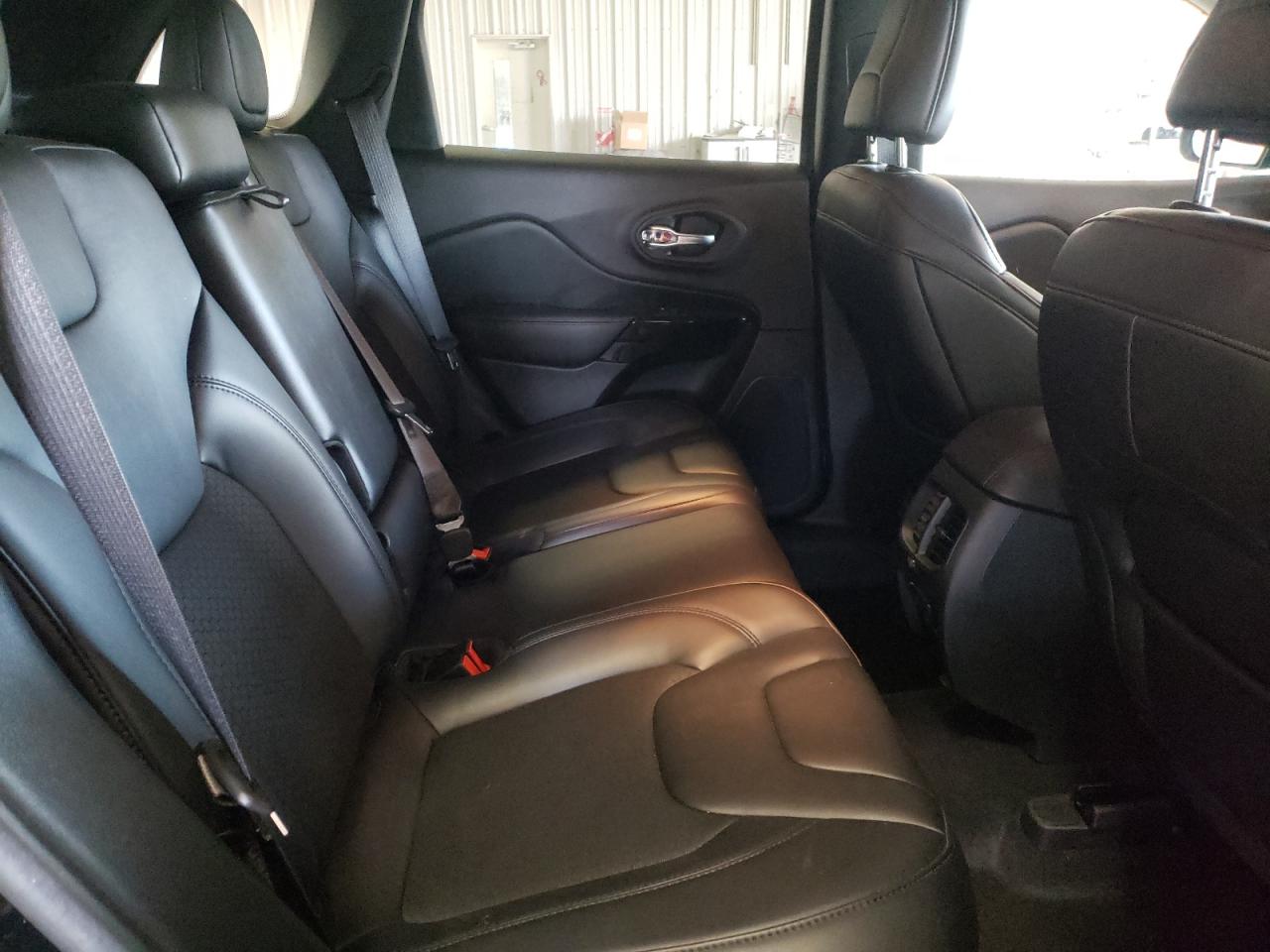 Photo 6 from auction – 2019 JEEP CHEROKEE L with VIN 1C4PJMLBXKD489941
