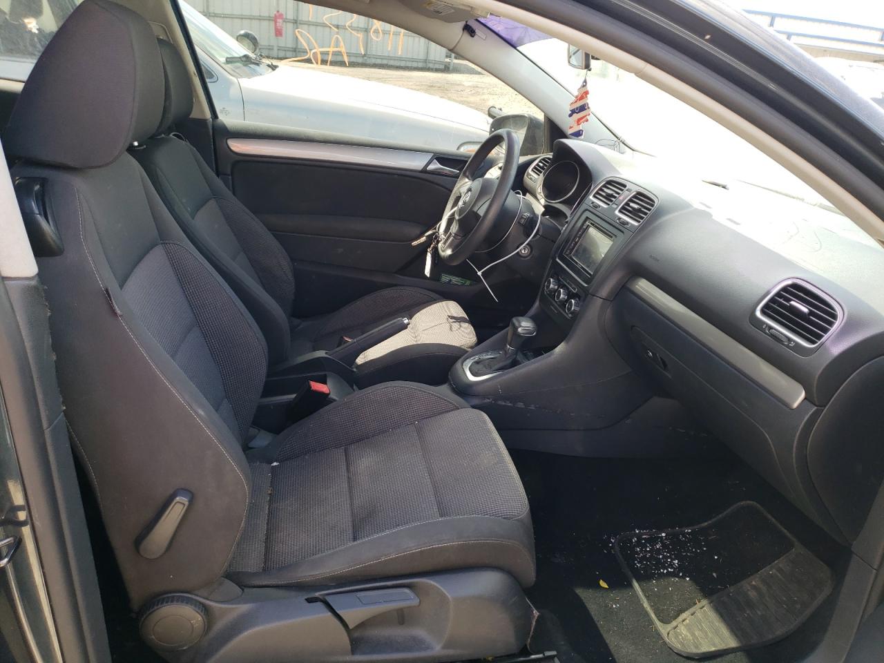 Photo 5 from auction – 2010 VOLKSWAGEN GOLF with VIN WVWBB7AJ6AW219367
