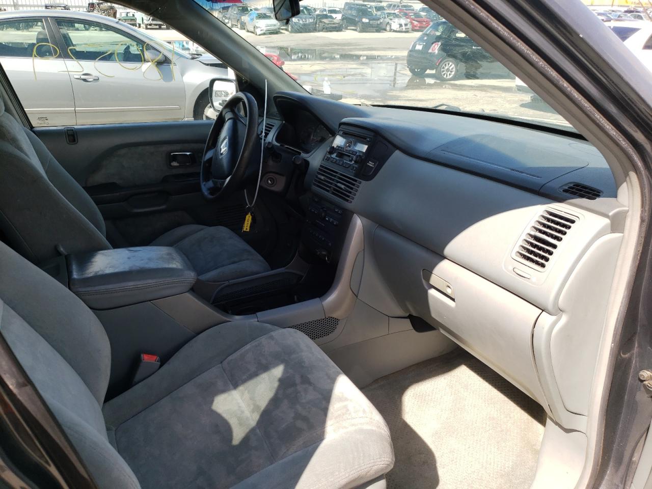 Photo 5 from auction – 2005 HONDA PILOT EX with VIN 2HKYF18415H506168
