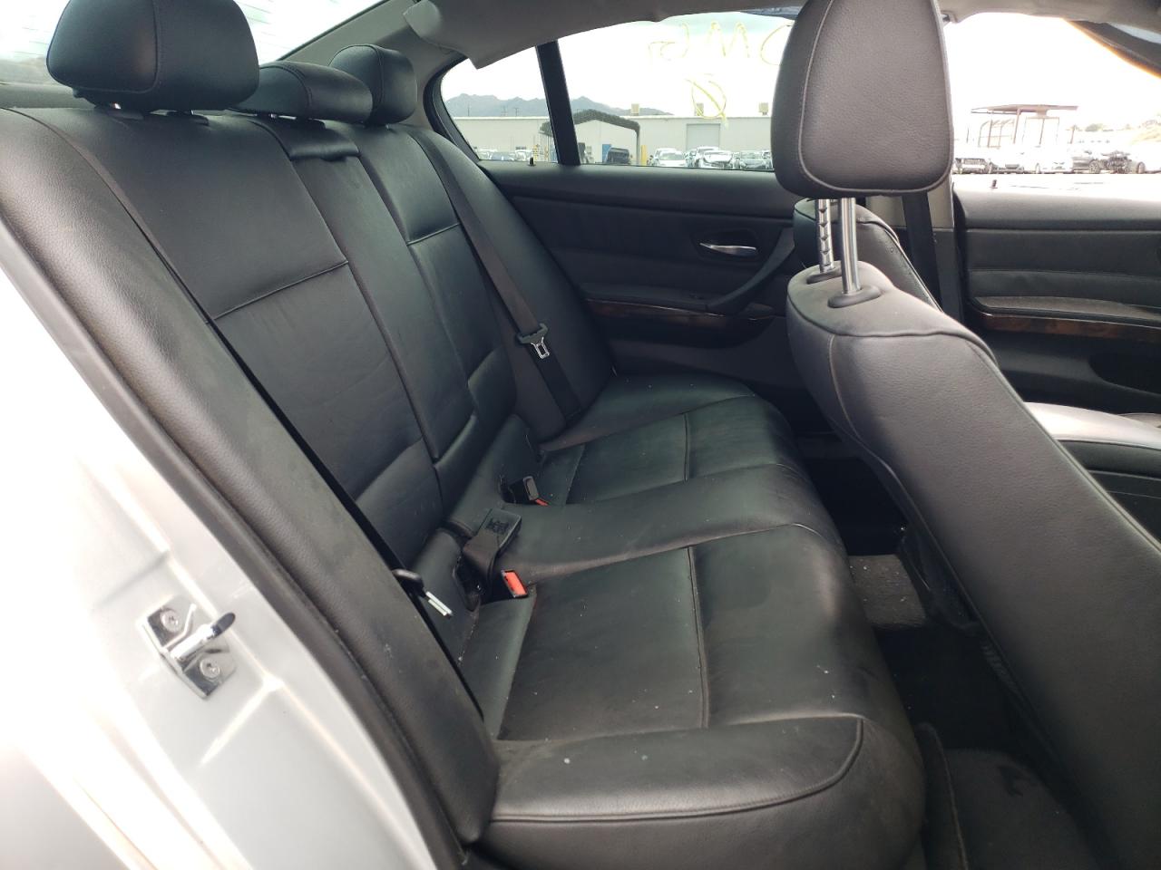 Photo 6 from auction – 2006 BMW 325 I with VIN WBAVB13526KX37160