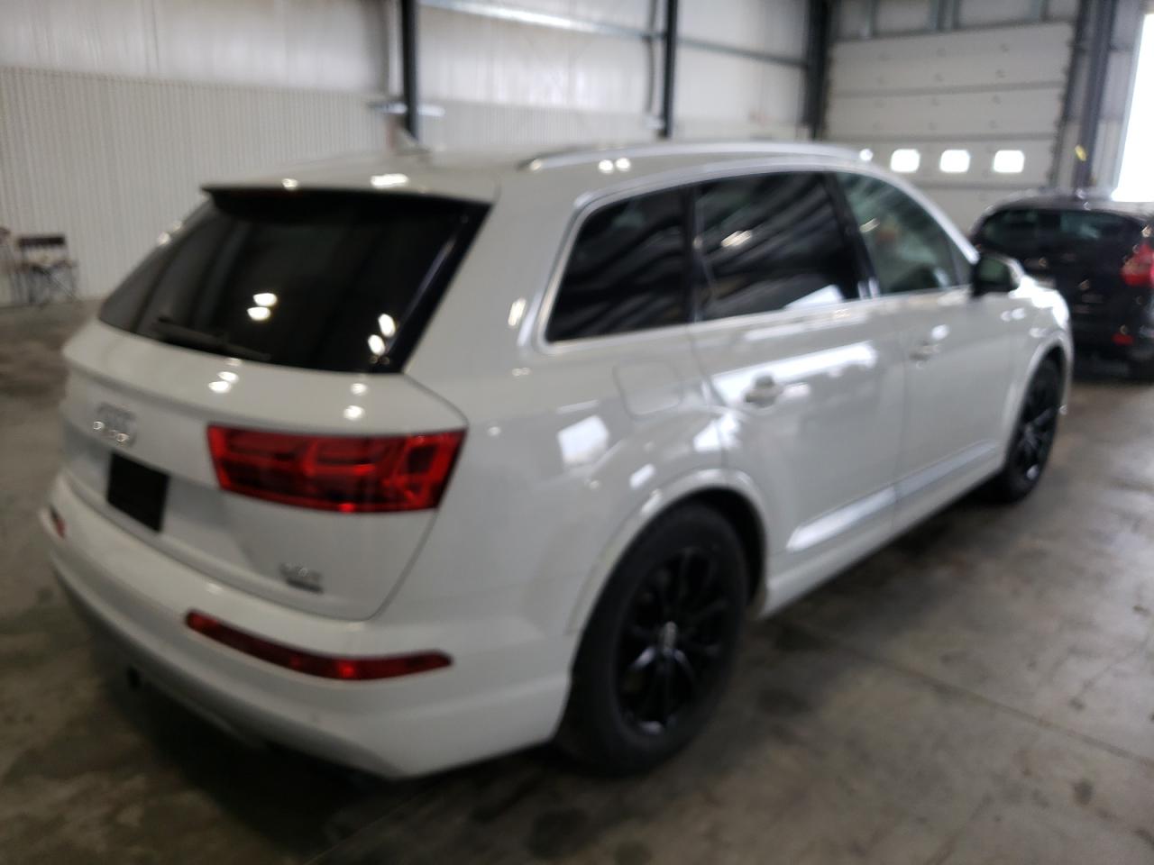 Photo 4 from auction – 2018 AUDI Q7 PRESTIG with VIN WA1VAAF7XJD031273