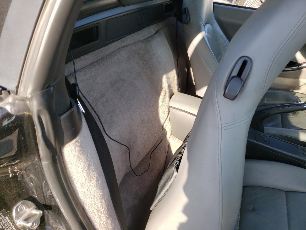 Photo 6 from auction – 2001 PORSCHE BOXSTER with VIN WP0CA29851U621887
