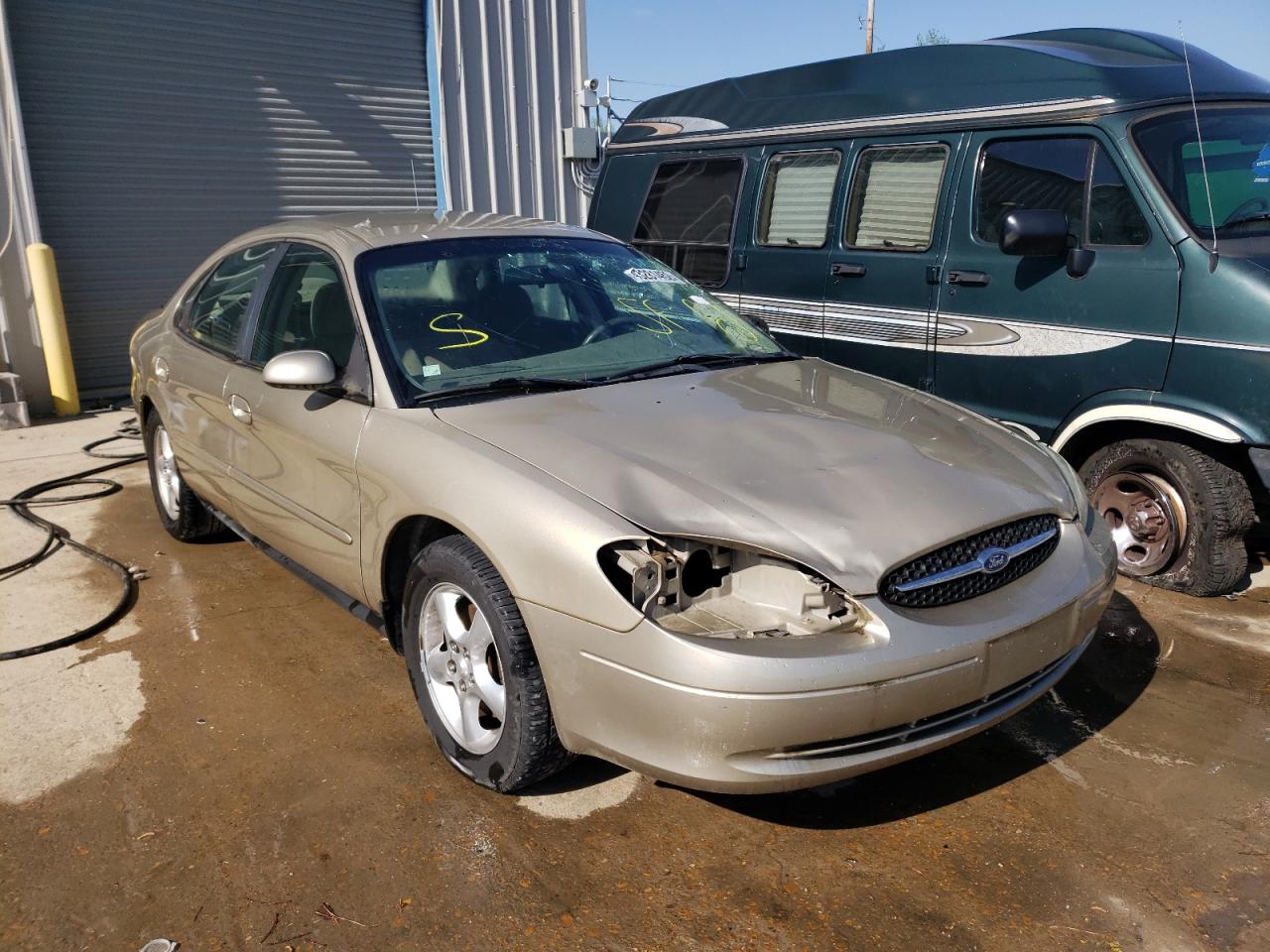 FORD TAURUS SE 2001 with VIN 1FAFP53U71A280065 - Photo from auction