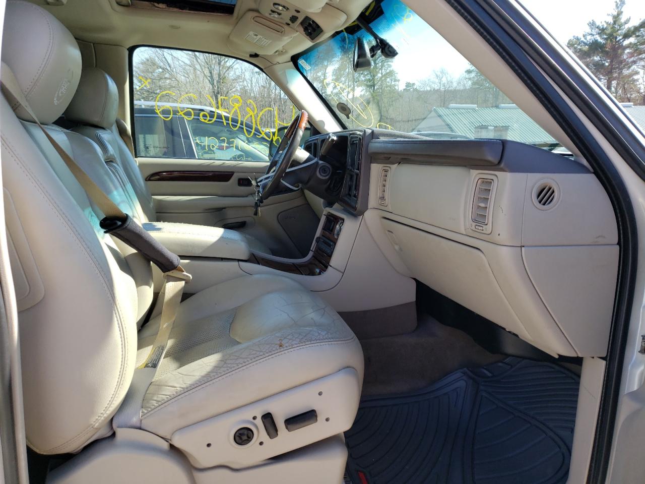 Photo 5 from auction – 2005 CADILLAC ESCALADE E with VIN 3GYFK66N15G226183