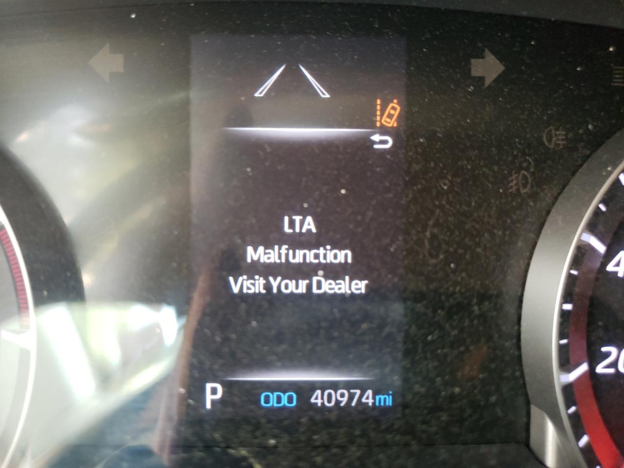 Photo 8 from auction – 2020 TOYOTA HIGHLANDER with VIN 5TDCZRBH0LS023306