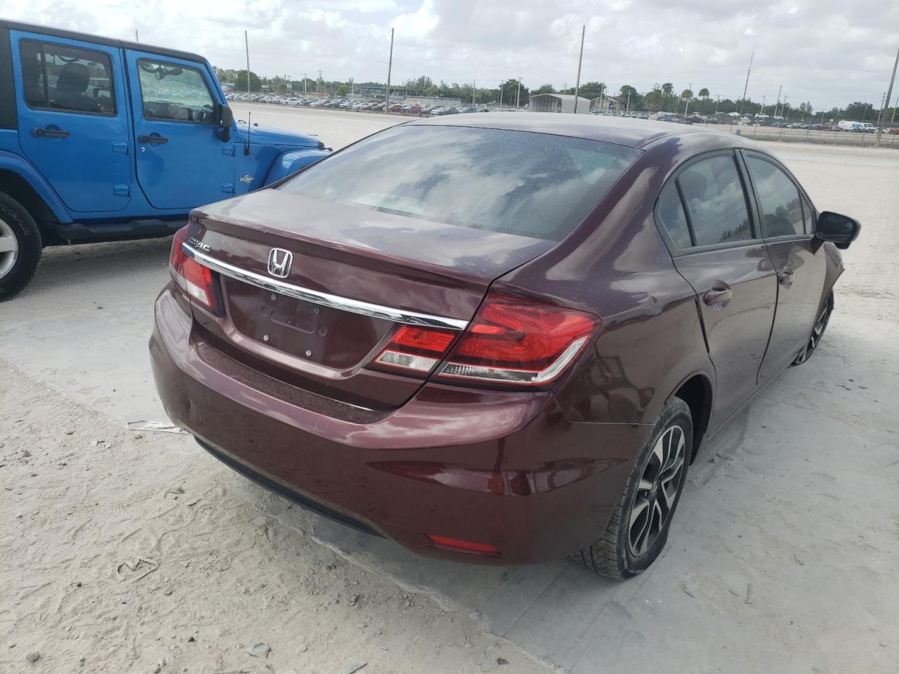 Foto 4 de la subasta – 2014 HONDA CIVIC EX con VIN 19XFB2F83EE037068