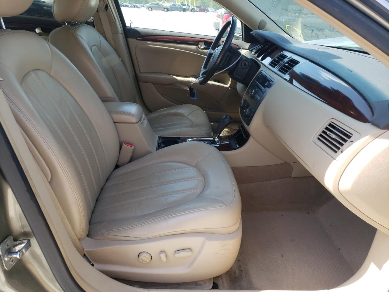 Photo 5 from auction – 2010 BUICK LUCERNE CX with VIN 1G4HE5EM0AU109738