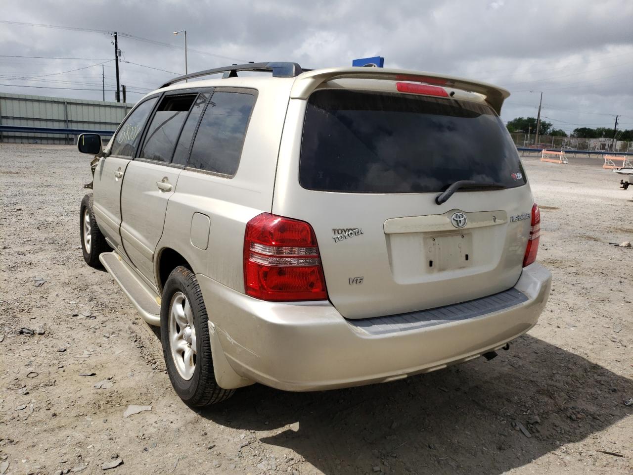 Photo 3 from auction – 2002 TOYOTA HIGHLANDER with VIN JTEGF21A520059852