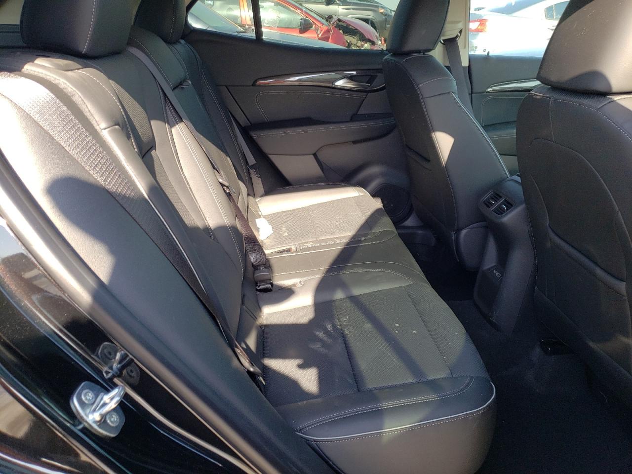 Photo 6 from auction – 2021 BUICK ENVISION E with VIN LRBFZNR40MD074485