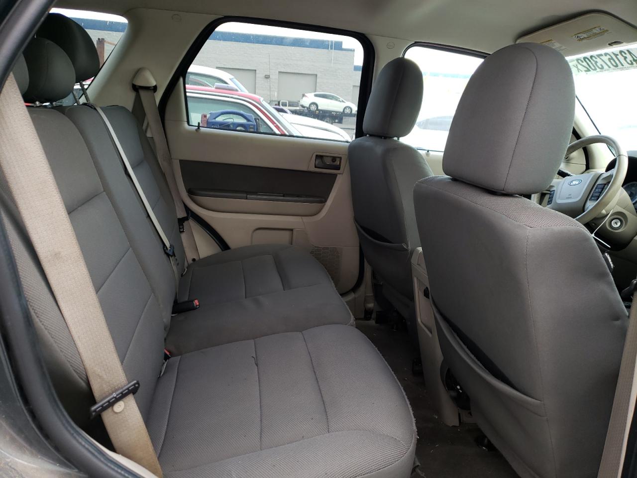 Photo 6 from auction – 2009 FORD ESCAPE with VIN 1FMCU49339KA38521