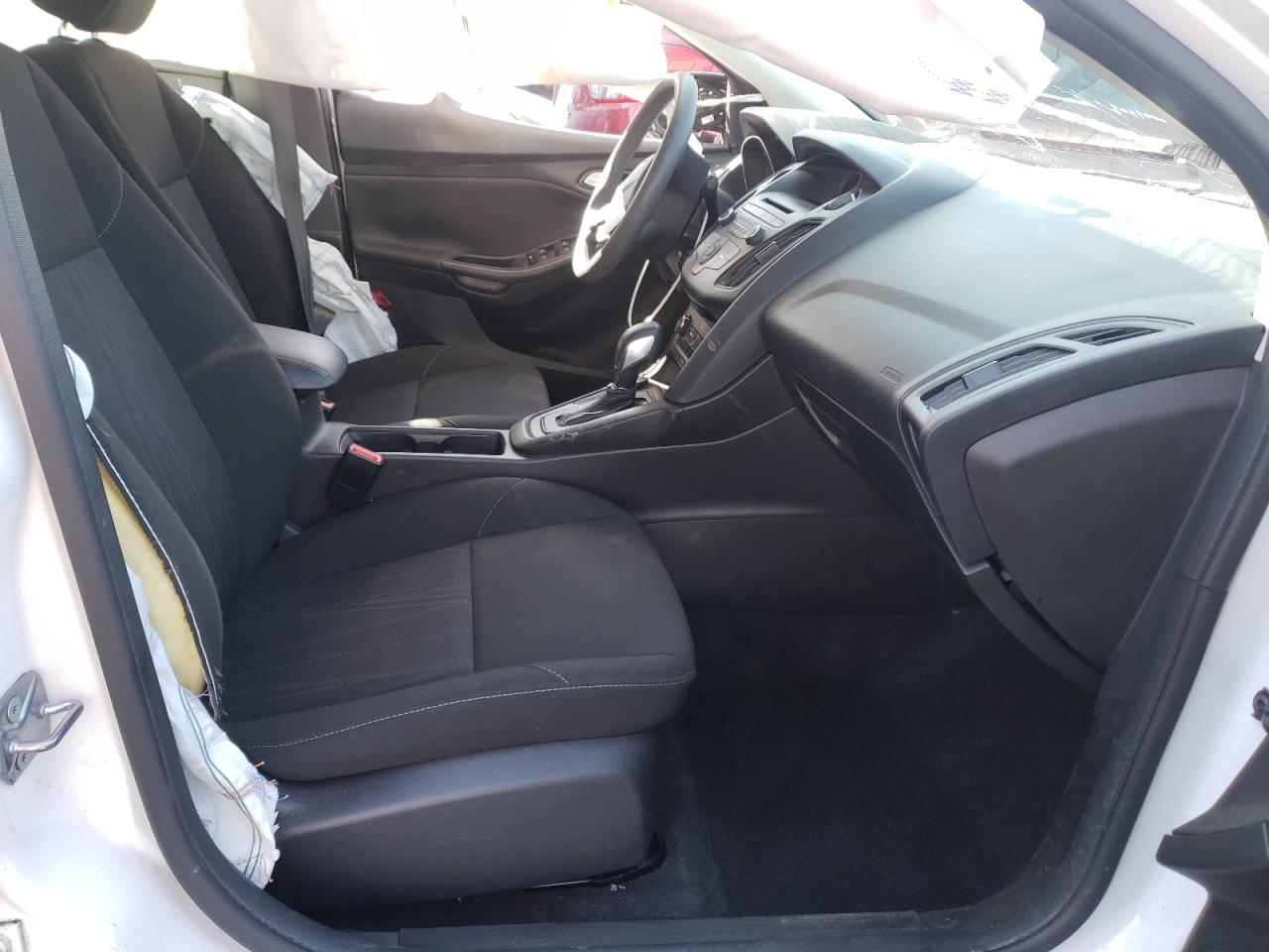 Photo 5 from auction – 2017 FORD FOCUS SE with VIN 1FADP3F26HL322634