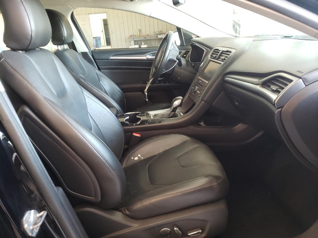 Photo 5 from auction – 2016 FORD FUSION TIT with VIN 3FA6P0K96GR391379