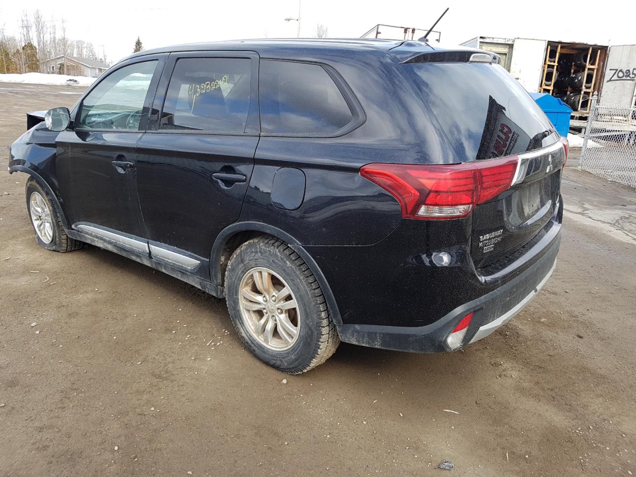 Photo 3 from auction – 2016 MITSUBISHI OUTLANDER with VIN JA4AZ2A35GZ611642