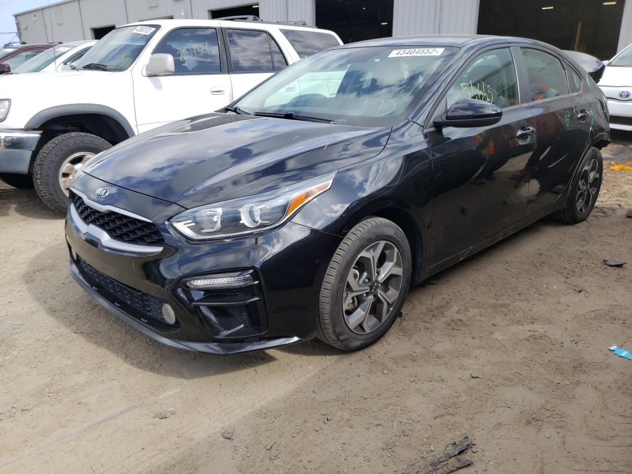 Photo 2 from auction – 2019 KIA FORTE FE with VIN 3KPF24AD2KE029667