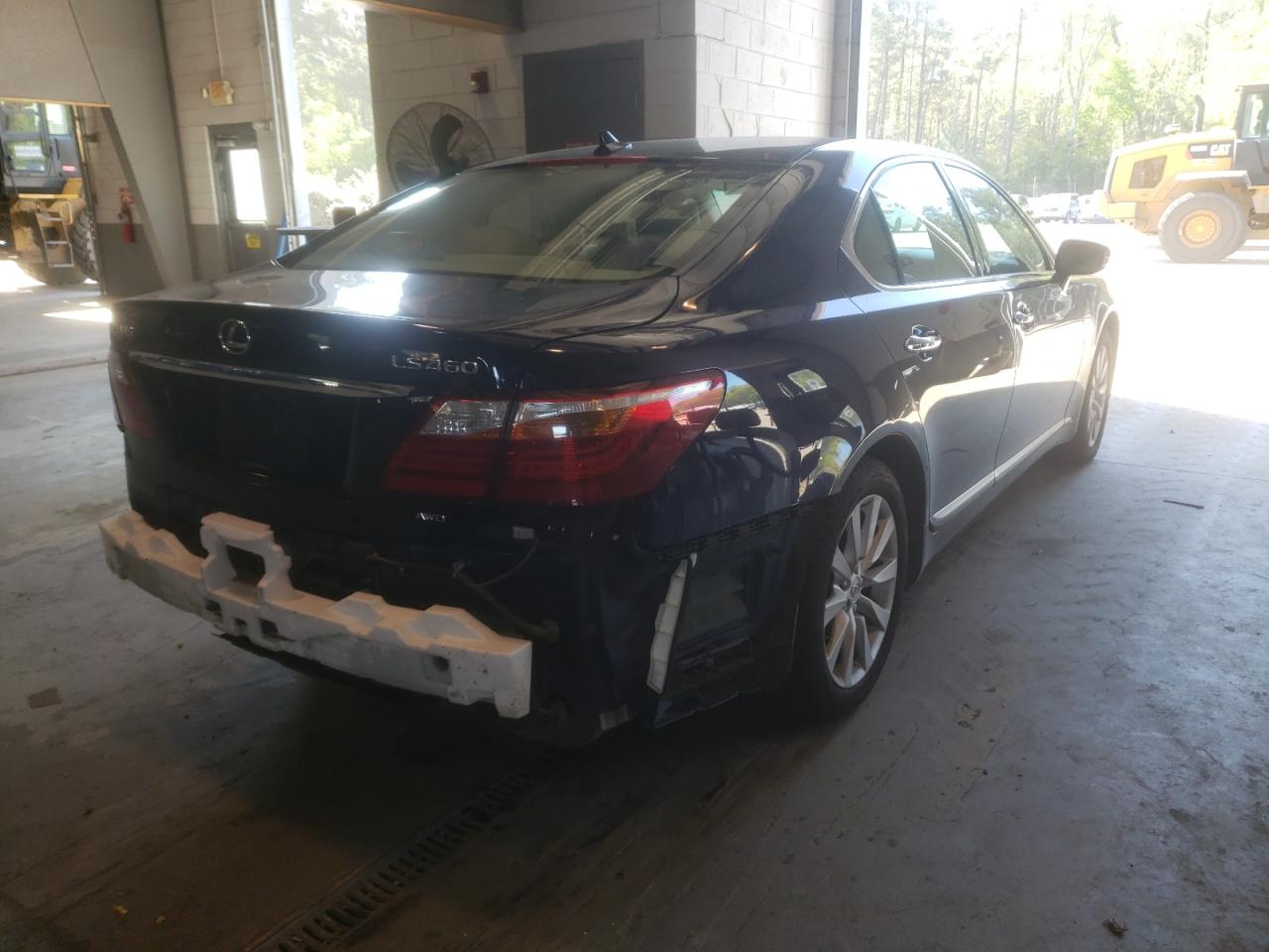 Photo 4 from auction – 2010 LEXUS LS 460 with VIN JTHCL5EF0A5008147