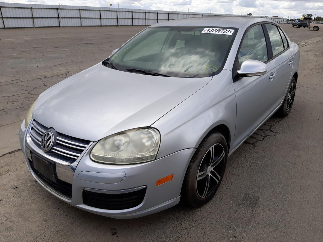 Photo 2 from auction – 2006 VOLKSWAGEN JETTA VALU with VIN 3VWPG71K66M681397