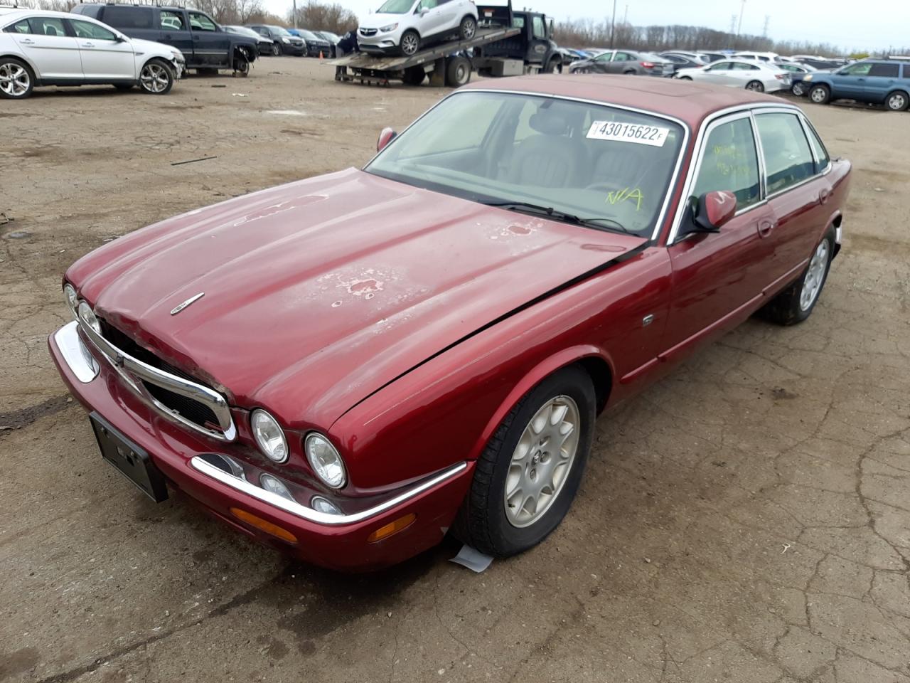 Photo 2 from auction – 1998 JAGUAR XJ8 with VIN SAJHX1249WC818257