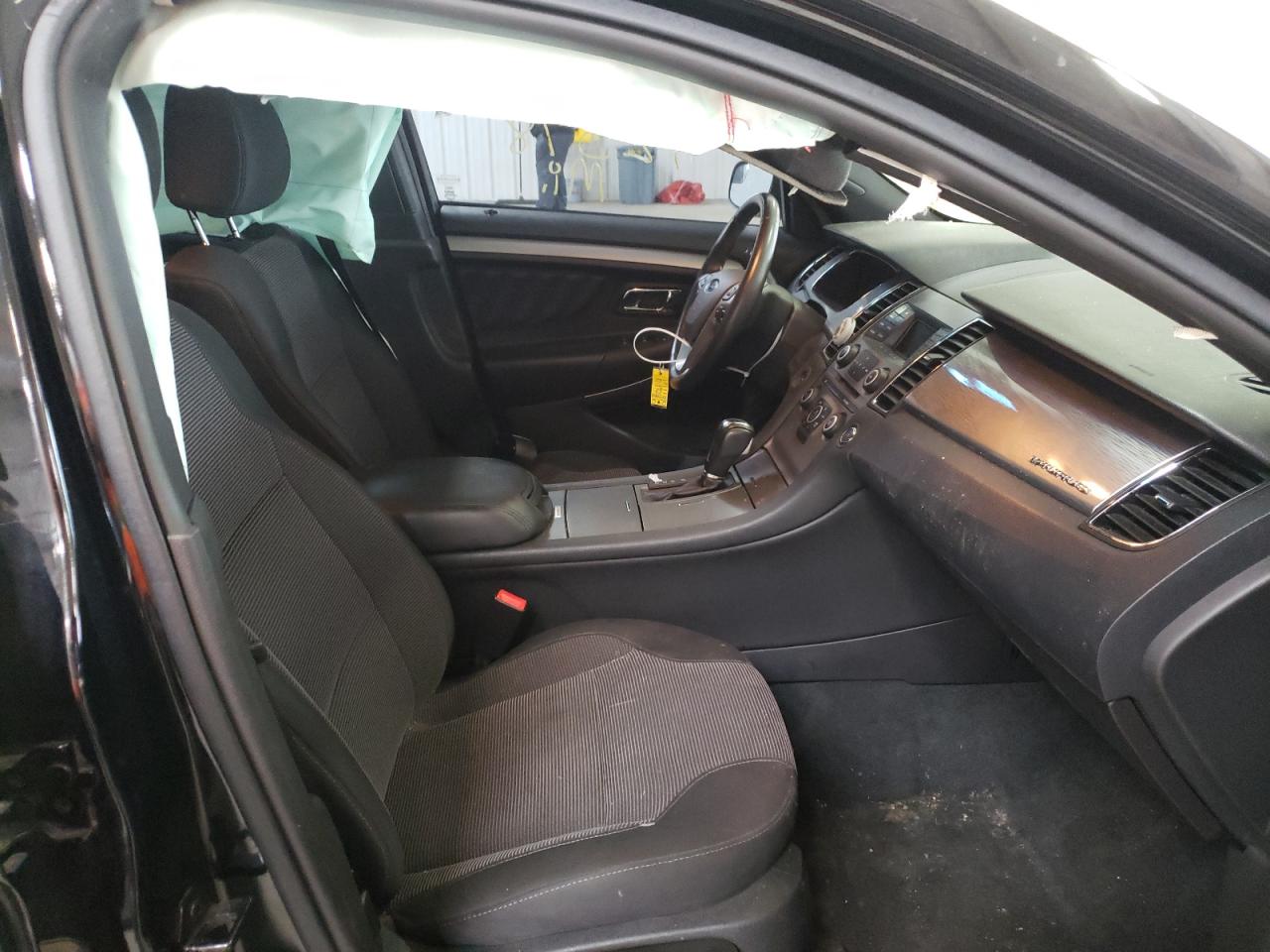Photo 15 from auction – 2016 FORD TAURUS SEL with VIN 1FAHP2E81GG140848
