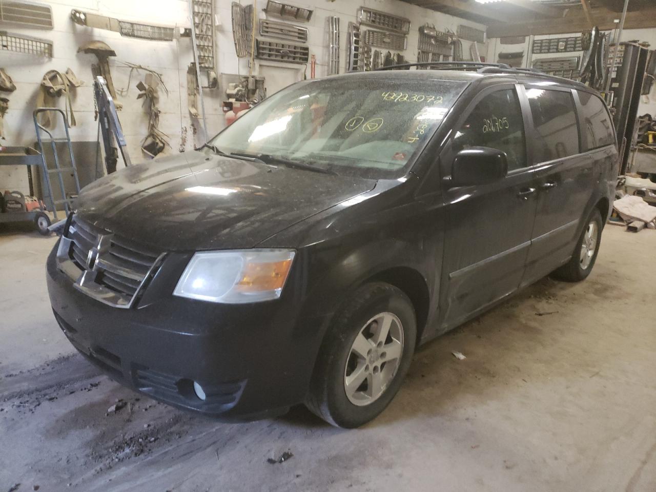 Photo 2 from auction – 2008 DODGE GRAND CARA with VIN 2D8HN54P08R105259