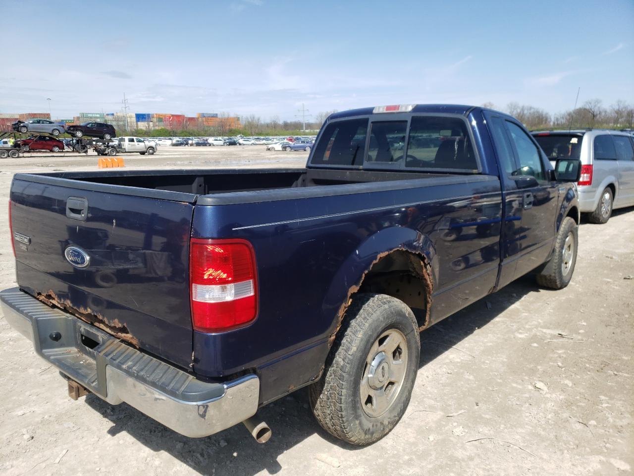 Photo 4 from auction – 2004 FORD F150 with VIN 1FTPF12534NA39895