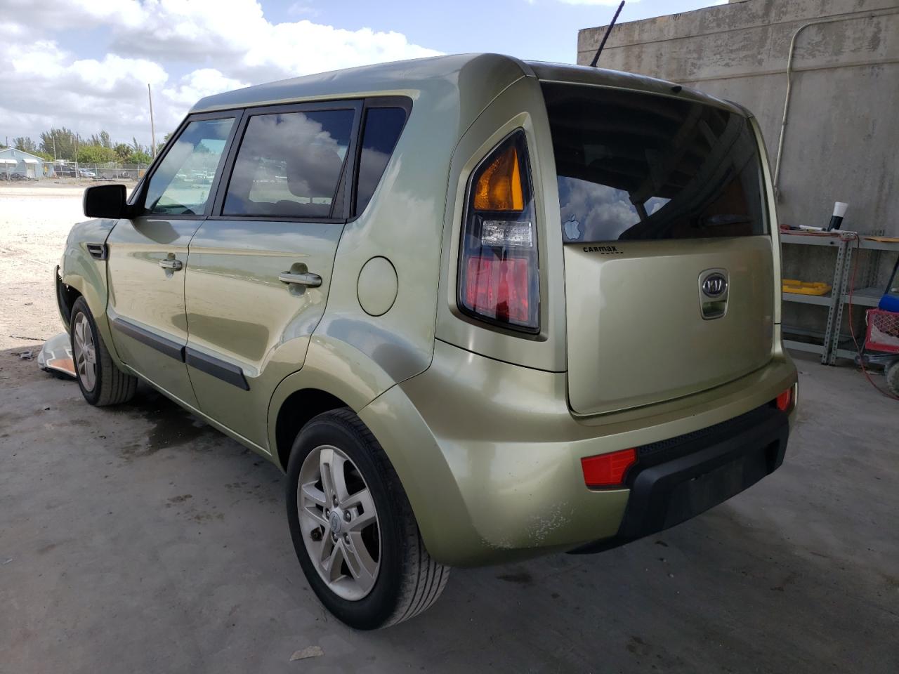 Photo 3 from auction – 2011 KIA SOUL with VIN KNDJT2A28B7270417