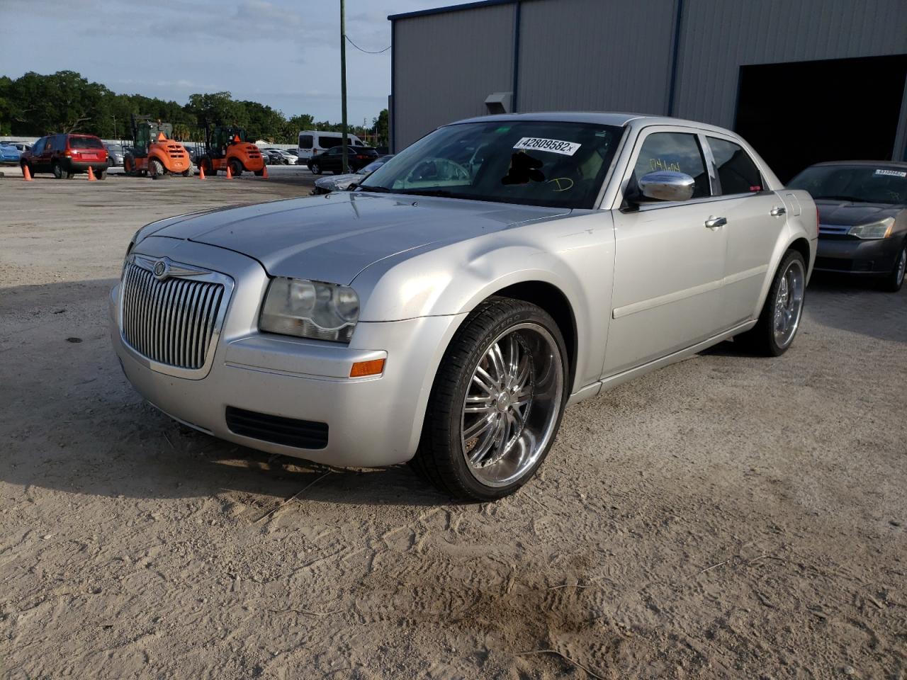 Photo 2 from auction – 2006 CHRYSLER 300 with VIN 2C3KA43R06H216253