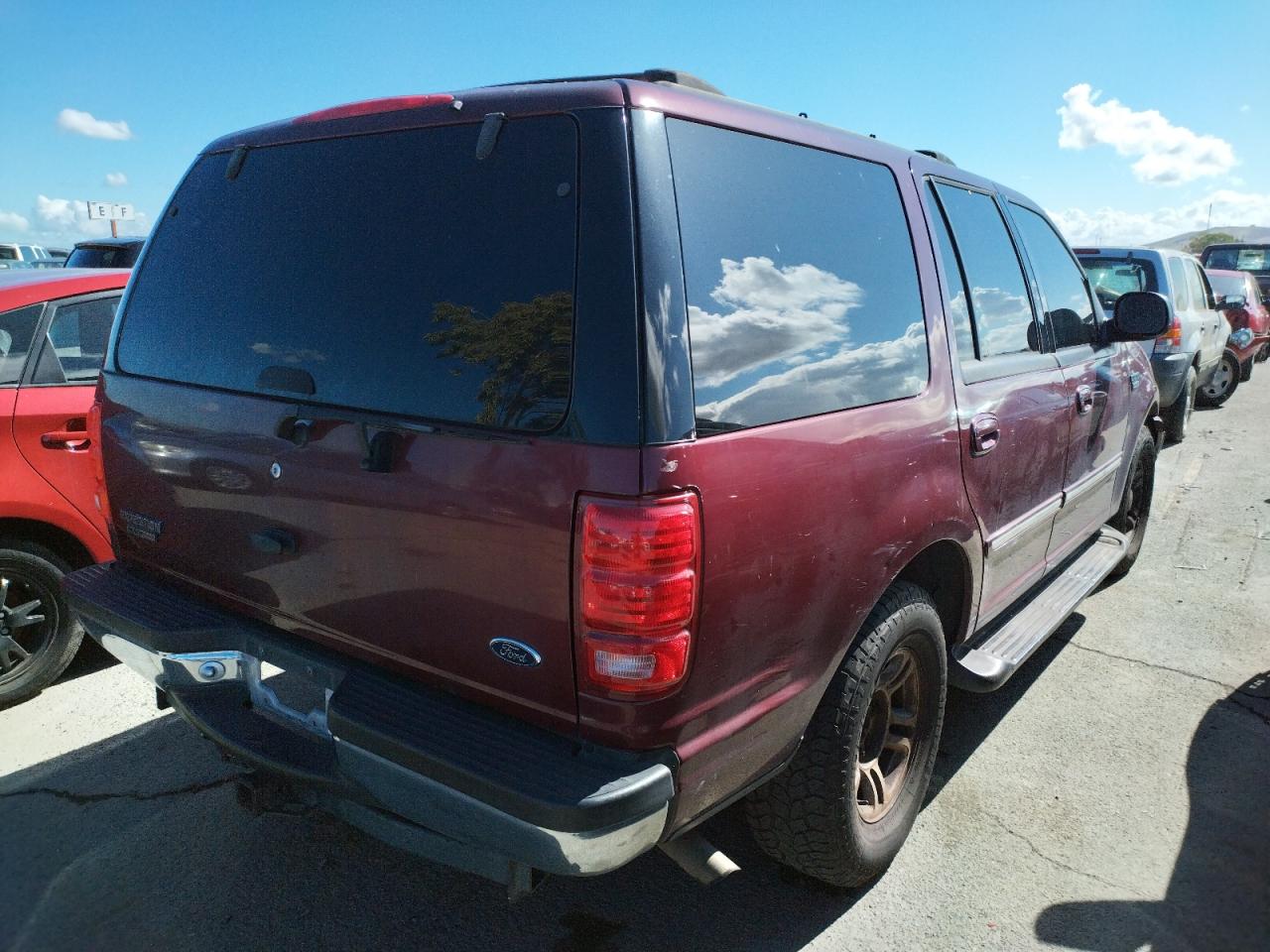 Photo 4 from auction – 2001 FORD EXPEDITION with VIN 1FMRU15L11LA61907