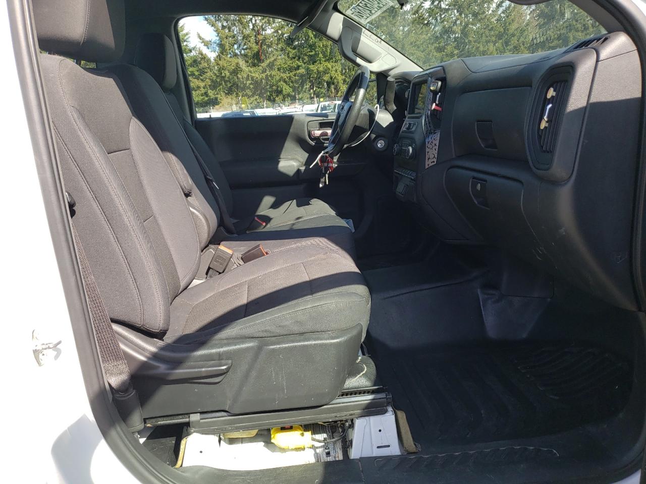 Photo 5 from auction – 2019 CHEVROLET SILVERADO with VIN 3GCNWAEF8KG301749