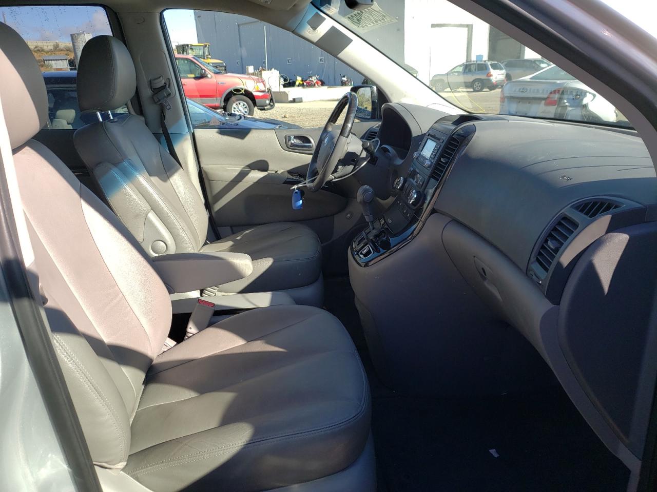 Photo 5 from auction – 2014 KIA SEDONA EX with VIN KNDMH4C78E6564543