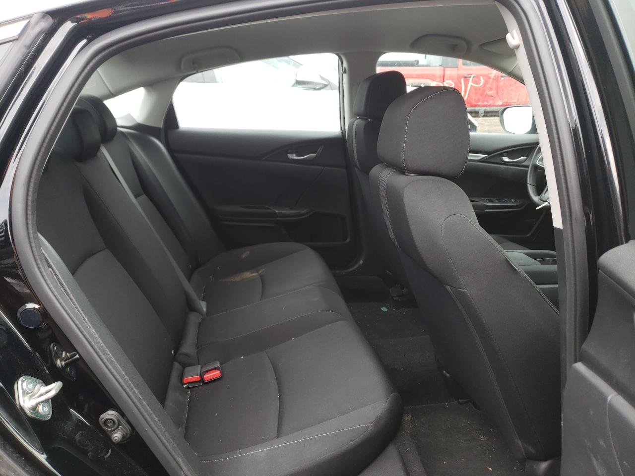 Photo 6 from auction – 2017 HONDA CIVIC LX with VIN 19XFC2F57HE049702