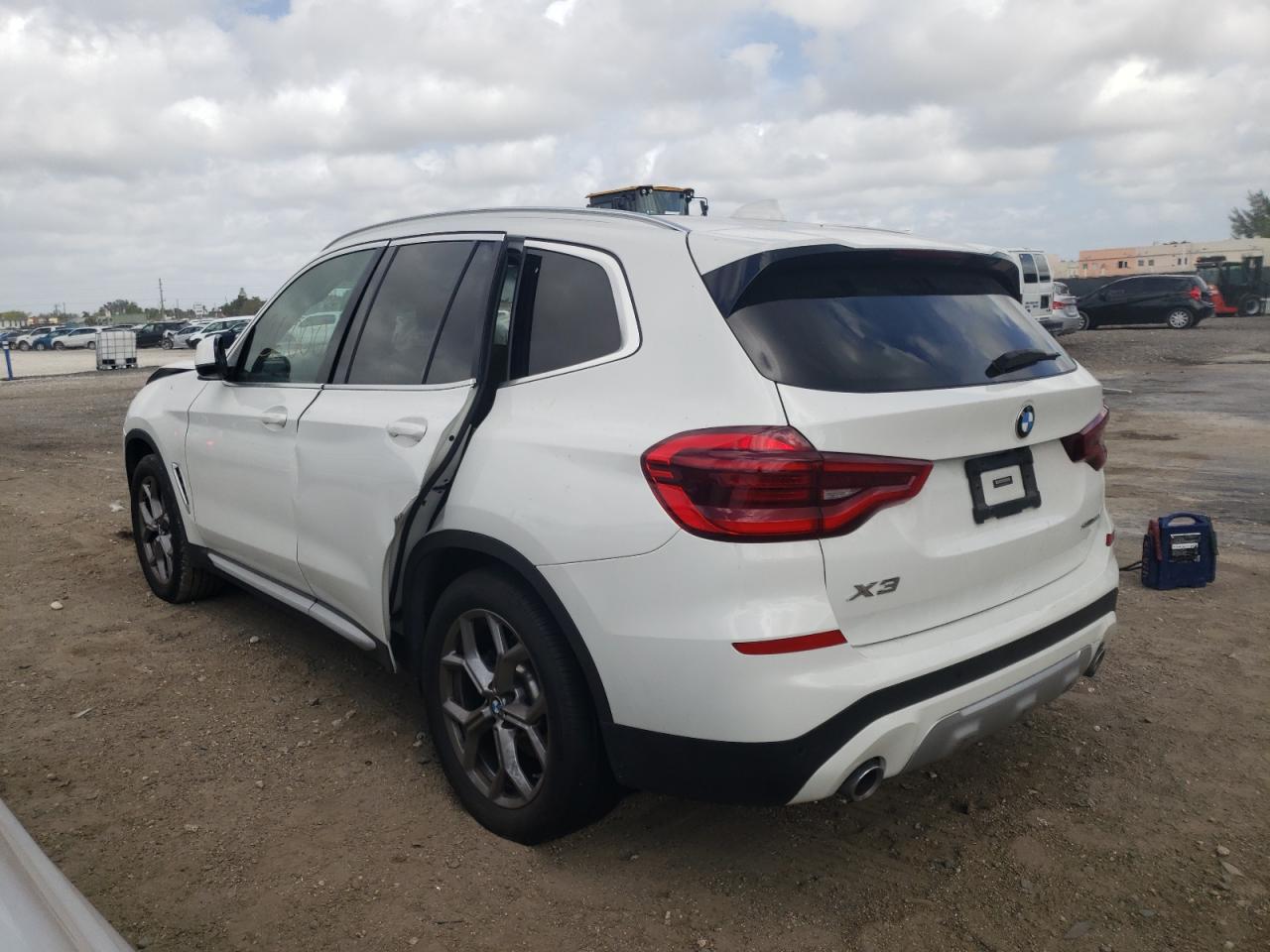 Photo 3 from auction – 2021 BMW X3 SDRIVE3 with VIN 5UXTY3C06M9F47814