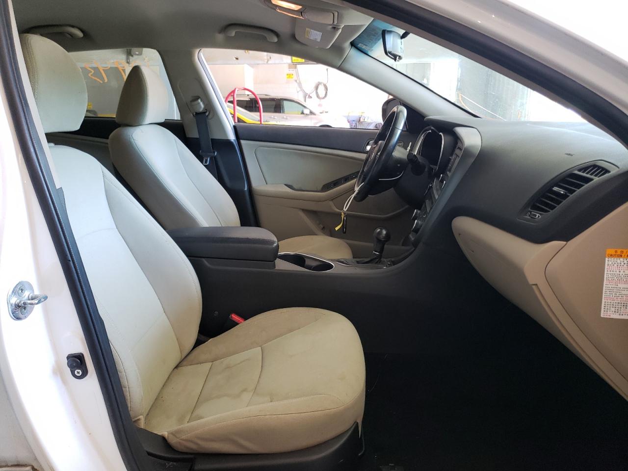 Photo 5 from auction – 2014 KIA OPTIMA HYB with VIN KNAGM4AD7E5075622