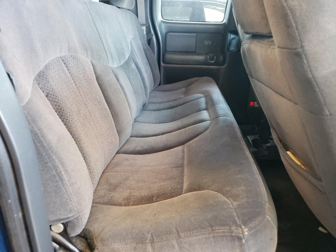 Photo 6 from auction – 2001 CHEVROLET SILVERADO with VIN 2GCEC19V811357014