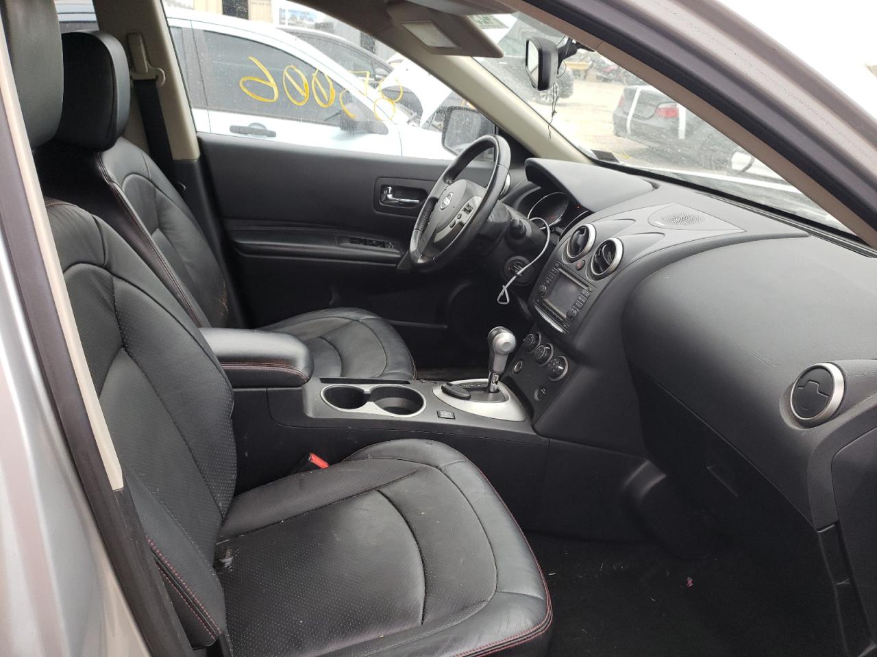Photo 5 from auction – 2011 NISSAN ROGUE S with VIN JN8AS5MV2BW690520