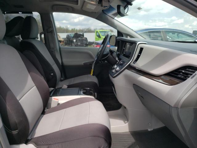 Photo 5 from auction – 2015 TOYOTA SIENNA XLE with VIN 5TDYK3DC0FS685027