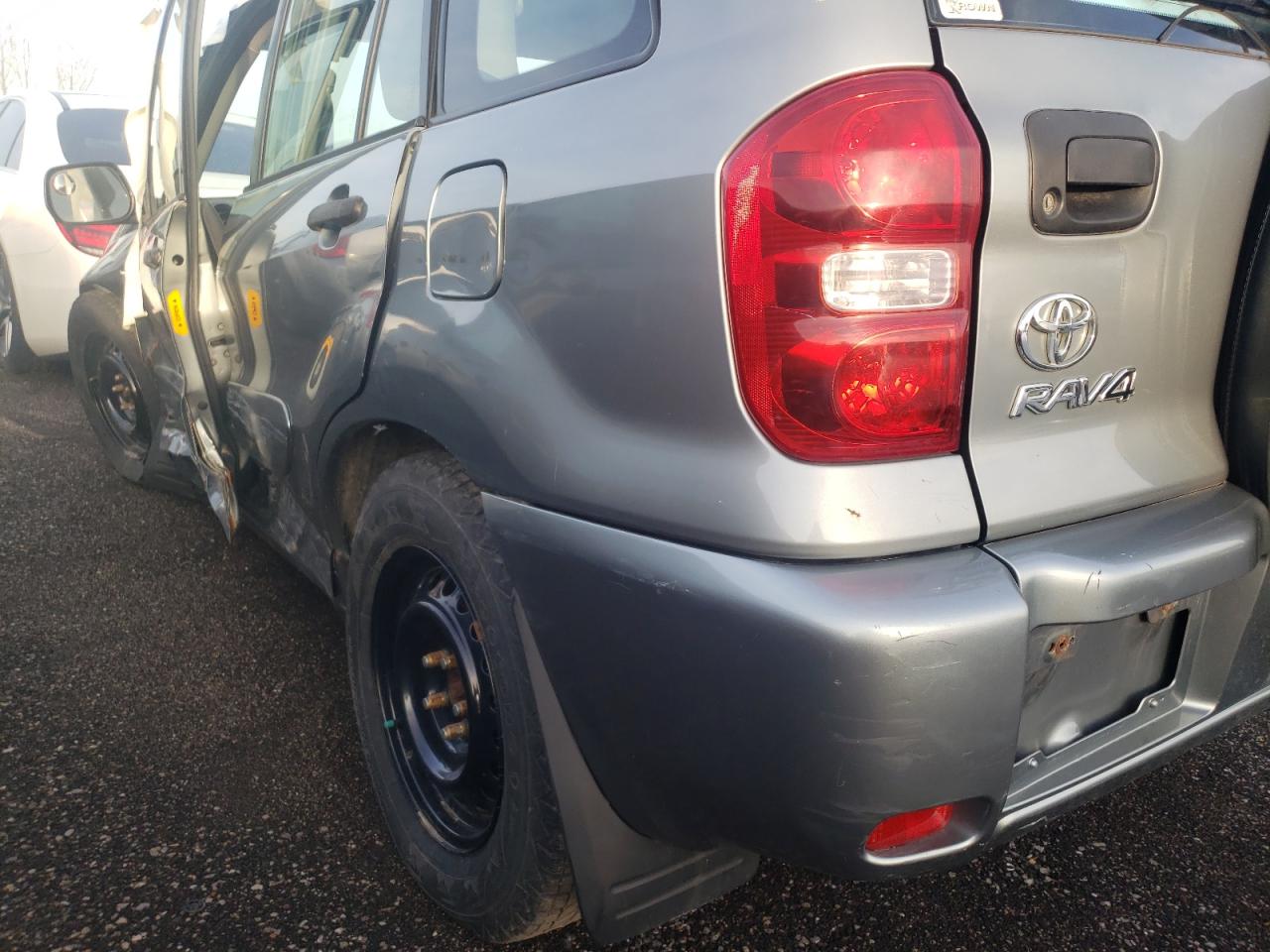 Photo 10 from auction – 2004 TOYOTA RAV4 with VIN JTEHD20V540002746