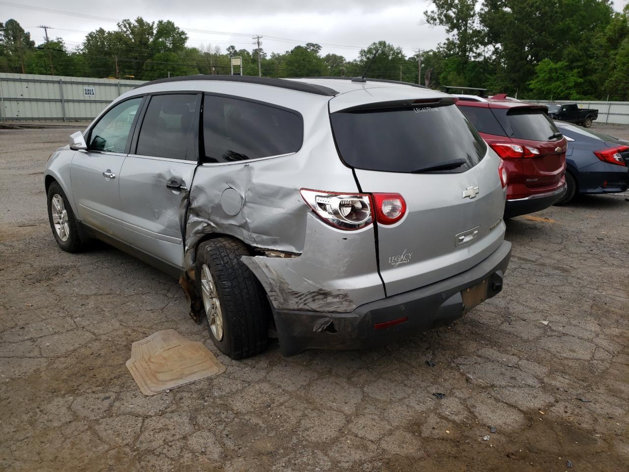 Photo 3 from auction – 2011 CHEVROLET TRAVERSE L with VIN 1GNKRGED3BJ388347