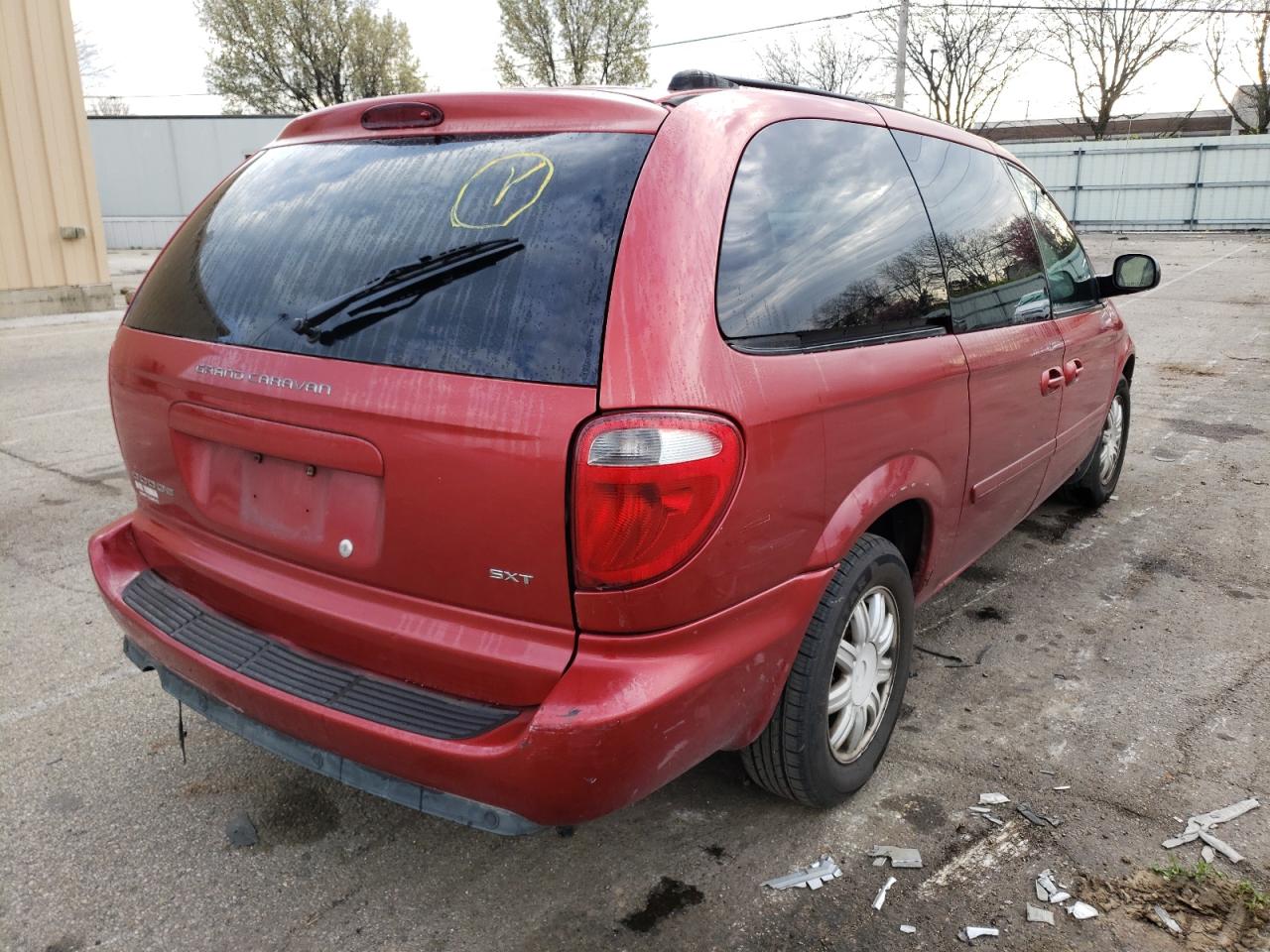 Photo 4 from auction – 2005 DODGE GRAND CARA with VIN 2D8GP44L55R190074